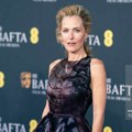 Zvezda "Dosijea X" zablistala u haljini srpske dizajnerke: Na BAFTA dodeli nagrada u Londonu glumica oduševila izgledom