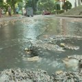(VIDEO) "Kao da spavate u poljskom toaletu": Izliva se kanalizacija u Rakovici, komšije kažu - danima