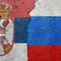 Kako naše "polako" deluje na druge, Ruskinja sve pokazala: On šeta ulicom, ona ga i šutira da se ubrza!
