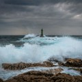 Jaki udari bure u Hrvatskoj, prevrnut kamion, upaljen meteoalarm (FOTO)