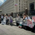 Supruge mobilisanih ruskih vojnika protestovale ispred Ministarstva odbrane u Moskvi