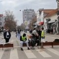 Nakon protestne šetnje srednjoškolci blokirali deo Bulevara oslobođenja u Leskovcu