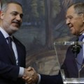 Lavrov i Fidan razgovarali o inicijativi da se pregovori održe 15. maja u Istanbulu