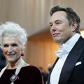 Mask poručio: Tesla planira probni rad robotaksija u Ostinu u Teksasu do kraja juna