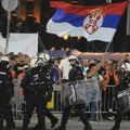 Snimatelj FoNeta dobio više udaraca i zasut suzavcem tokom intervencije žandarmerije u Beogradu