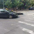 Motociklista dostavljač oboren na Čukarici: Nesreća se dogodila na uglu Valjevske i Gogoljeve ulice