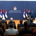 Predsednik Vučić uručuje odlikovanja povodom Dana srpskog jedinstva, slobode i nacionalne zastave