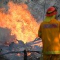 Australijski vatrogasci podigli buru! U ovakvim "gorućim" izdanjima ih još niste videli: Svima popadale vilice (foto)