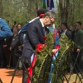 Делегација Владе Србије у Доњој Градини: Председник положио венац у знак сећања на жртве геноцида у Јасеновцу