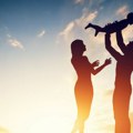 U skupštinsku proceduru ušao Predlog zakona o roditeljima negovateljima: Evo šta on donosi