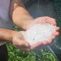 Snažno nevreme sa gradom pogodilo Prijepolje: Video-snimci pokazuju razmere nepogode
