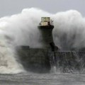 Evropa na udaru oluje „Kiran“: Očekuje se snažan vetar i talasi od deset metara