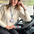 Posle razvoda opet je grli poznati penzioner, viša od njega za glavu: Milijana Bogdanović našla novog dečka?