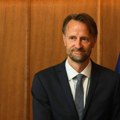 Šef delegacije EU osudio nasilje i pozvao na smanjenje tenzija u Srbiji