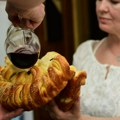 Može li ćerka da nasledi slavu? Teolog odgovara na sva pitanja: Šta ako domaćin ima više sinova i kad se predaje kolač…