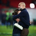 Ko je devojka u zagrljaju Pepa Gvardiole? Čim se okrenula, svi su shvatili o kome se radi