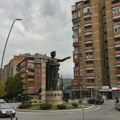 Kosovska policija privela gradonačelnika Severne Mitrovice Milana Radojevića i predsednika opštine Kosovska Mitrovica Ivana…