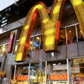 Restorani Mekdonaldsa širom sveta satima bili zatvoreni