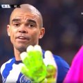 Pepe postigao bizaran autogol, ali tu je tatin sin (VIDEO)