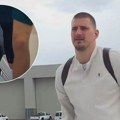 Nikola Jokić zabrinuo navijače Denvera: Kad su videli u čemu je krenuo u Oklahomu odsekli se