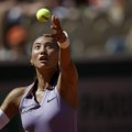 Ženg i Anisimova u osmini finala RG