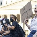 „Drže ih u podrumima sa malo hrane i vode“: Svedočenje advokata uhapšenih imigranata u racijama u SAD