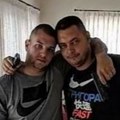 Belivukovim vojnicima ukinut pritvor: Šejić i Vučeljić pušteni s nanogicom Obojica se terete za silovanje, drogu i članstvo u…