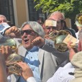 Počela Guča; Ludilo na ulicama od ranog jutra: Boban Marković otvorio 64. Dragačevski sabor FOTO