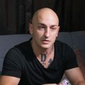 "Imas li ti meru, boleština!": Pevačica udarila na Desingericu, zgrožena zbog njegovog nastupa (Video)