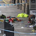 Napadač nožem ranio 11 ljudi u vozu u Britaniji