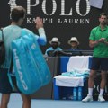 Novak Đoković u polufinalu Australijan opena, Muzeti mu predao meč zbog povrede