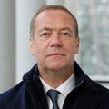 "Rusija nastavlja put pobednika": Poruka Medvedeva uoči Dana pobede