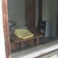 Posle upada u srpsku ambulantu u Obiliću: objekat pretresen i zapečaćen (foto/video)