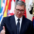 Vučić iz Pariza: Mi smo vojno neutralna zemlja i ne možemo dozvoliti da budemo džak za udaranje
