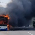 Izgoreo autobus kod Kruševca: Putnici na vreme uspeli da izađu iz vozila VIDEO