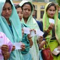 Mamac za veću izlaznost: Besplatno pivo, vožnja taksijem i zdravstveni pregled za birače u Bangaloru