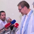 Vučić obišao mlekaru kod Bajine Bašte Predsednik razgovarao sa radnicima i otkrio koji jogurt se najviše pije (video)