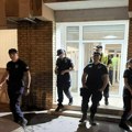 Inđija: Umesto protesta, minut ćutanja za nastradalog policajca