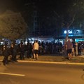 Protesti u više gradova: Demolirane prostorije SNS-a u Novom Sadu, incident i u centru Beograda (VIDEO)