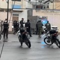 Ponovo pala krv u ekvadorskom zatvoru: Četvoro ubijeno, 34 povređeno u sukobima zatvorenika koji su koristili vatreno oružje i…