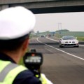 Na ovom mestu će kamere beležiti svako prekoračenje brzine! Policija staje na kraj bahatoj vožnji, od sutra počinju ova pravila…