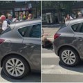 (VIDEO) Automobilom udario starijeg sugrađanina tokom 16 minuta tišine, napao i studenta