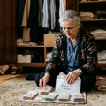„NE DIRAJ TO, TO JE ZLU NE TREBALO“: Zašto Kragujevčani čuvaju pare za crne dane dok im životi prolaze u nemaštini?