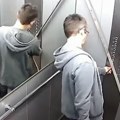 Najmanje 10 ljudi u BiH zaglavljeno u liftovima zbog nestanka struje: Saobraćajni kolaps otežava dolazak servisera