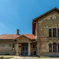 (Foto) misterija velikog imanja u Srbiji: Ova palata bila je simbol raskoši, a onda su se u nju uselile "devojke u tami"