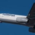 Pilot izbacio 45 putnika i sav prtljag: Zbog rupe na pisti avion bio pretežak za poletanje!