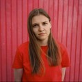 Radmila Petrović u Nišu: Književni razgovor o romanu u stihu „Nisam znala šta nosim u sebi“