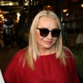 Vesna Zmijanac napustila bolnicu: Relja taksijem došao po nju