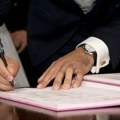 Građani već 10 dana ne mogu da overe ugovore kod notara