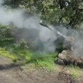 Ruski tenkisti sravnili sa zemljom Arteljnoje: Kad je počeo da pada mrak, jurišnici su ušli su u naselje i očistili ga (video)…